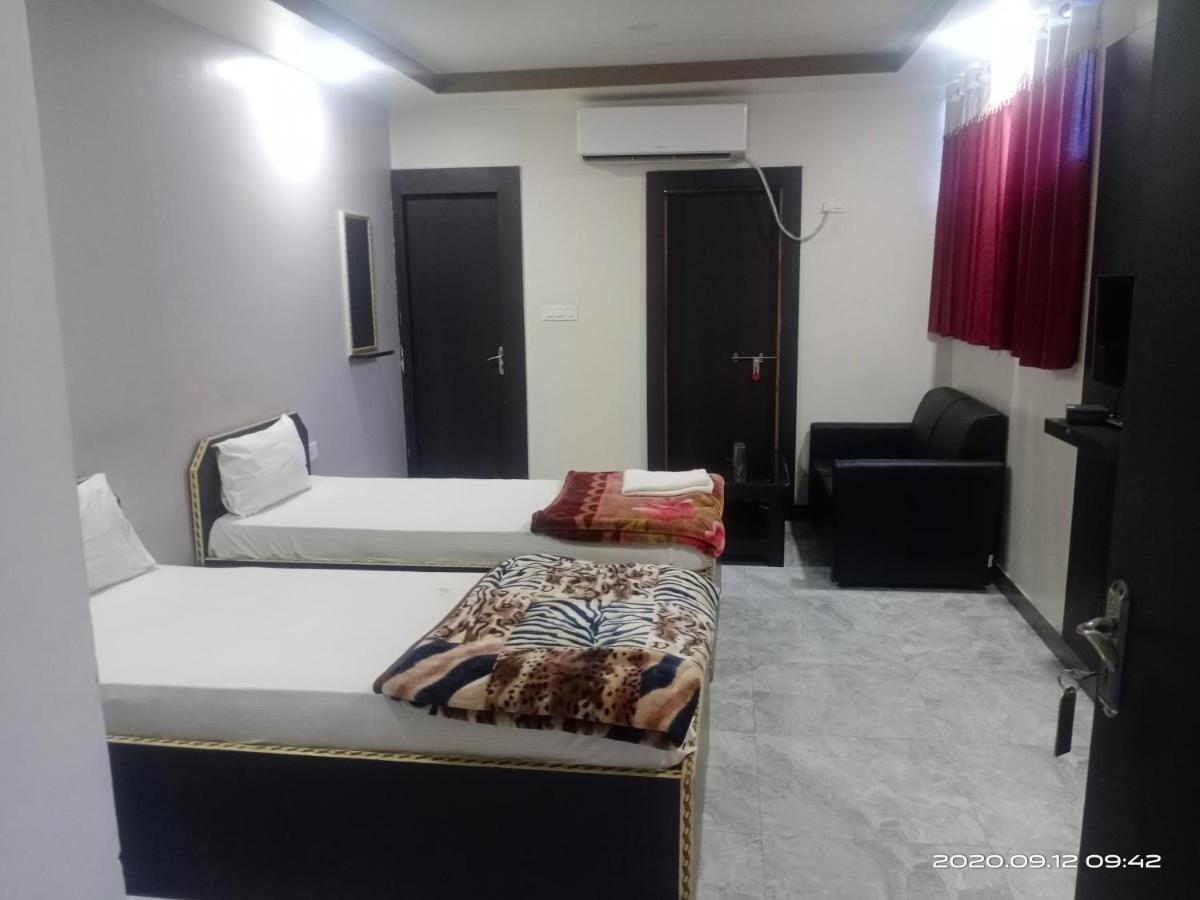 גאיה Hotel Sunaina International מראה חיצוני תמונה