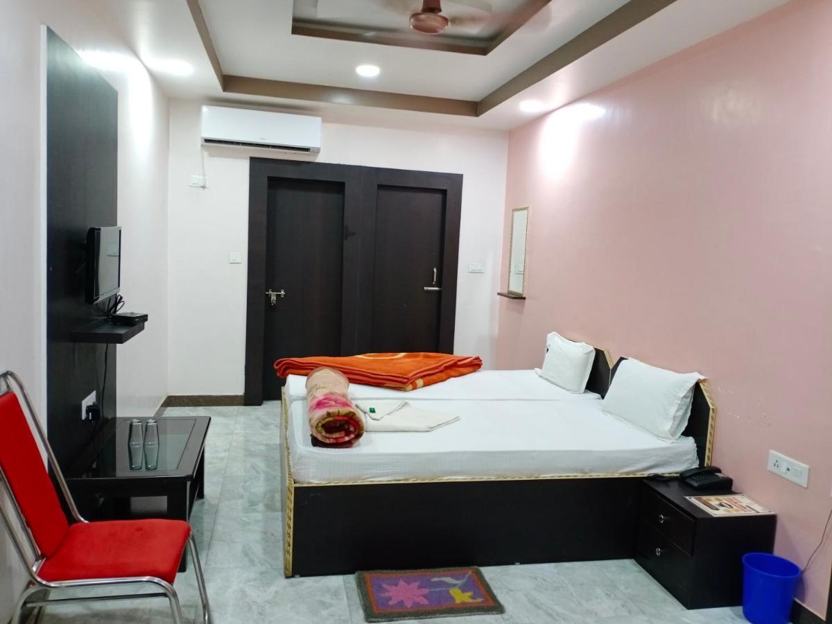 גאיה Hotel Sunaina International מראה חיצוני תמונה